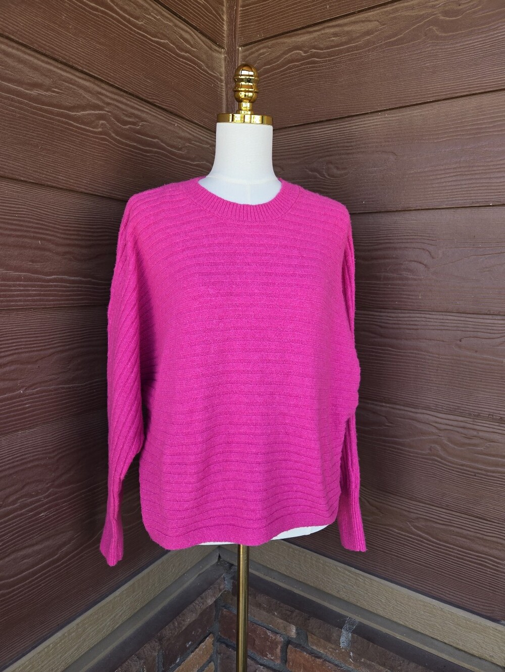NWT Pink Rose Women's Chunky Vivid Pink Ribbed Crewneck Sweater Size Large